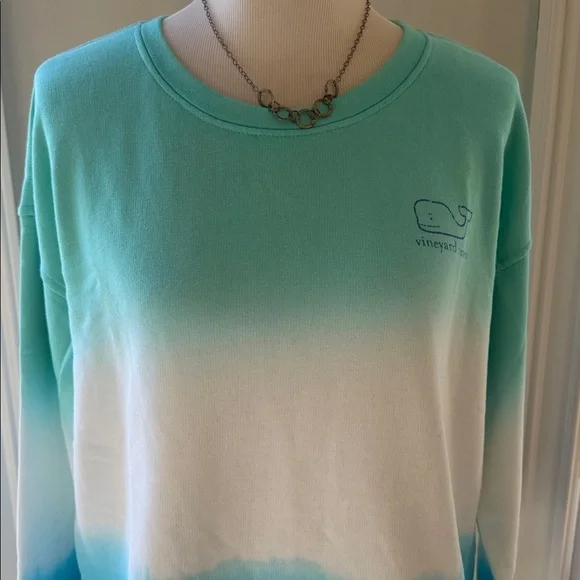 Vineyard Vines Women's Teal and White Ombre Sweatshirt, Medium, Like New - Picture 2 of 5